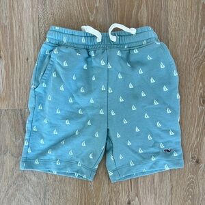 Vineyard Vines size 6 cloth teal shorts with sailboats